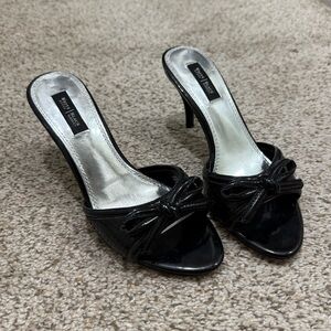 White House Black Market Kitten Heels